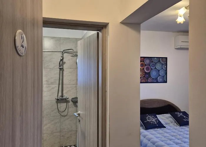 Πανσιόν K-rooms Veli Iž