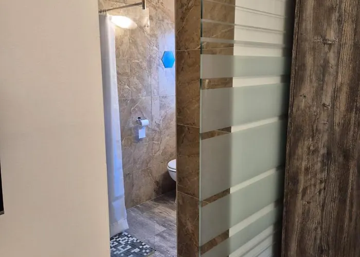 K-rooms Πανσιόν 4*