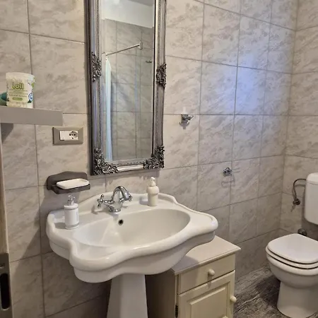K-rooms * Veli Iž