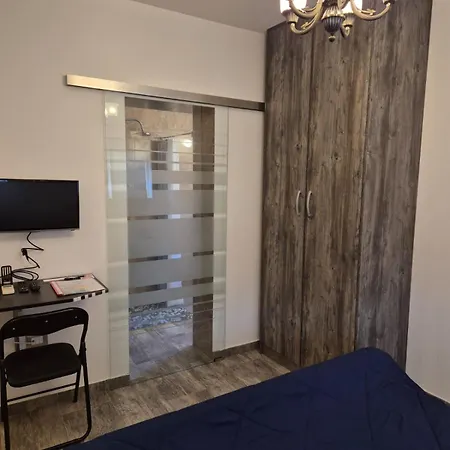 K-rooms * Veli Iž