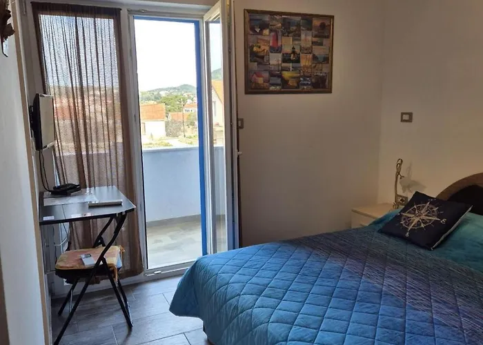 K-rooms Pensionat Veli Iž